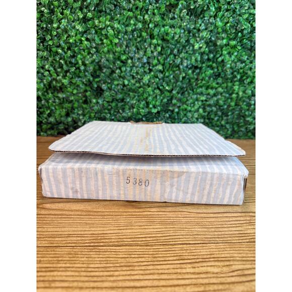 ELVIS PRESLEY PLATE CHRISTMAS AT GRACELAND  LIMITED EDITION - Picture 8 of 8